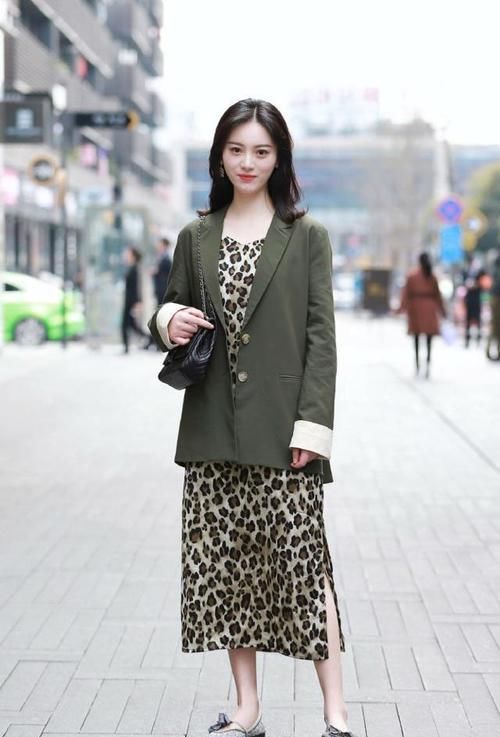  #不失#这些裙子靓丽不失女人味，穿自己的时尚，走属于自己的靓丽女神范