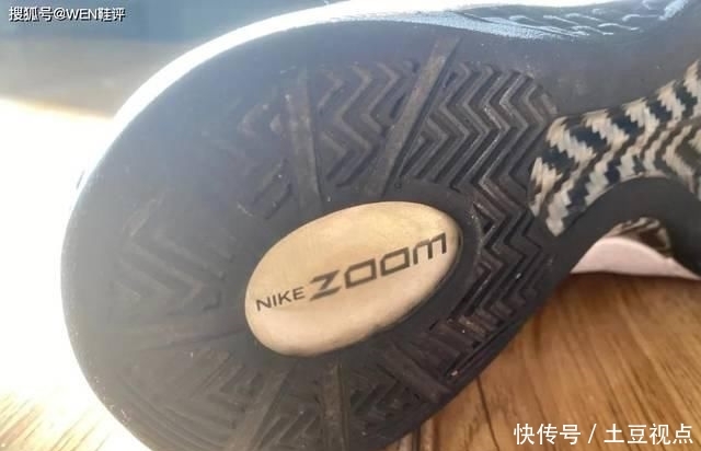 工程网布:8年前曾经见证“林疯狂”的实战神鞋!放到如今它会是年度最佳