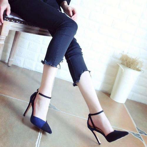 高跟鞋常常令人又爱又恨,穿高跟鞋6个舒服方法可以让比例更完美