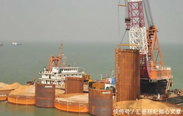  港珠澳大桥@港珠澳大桥人工岛是如何修建的