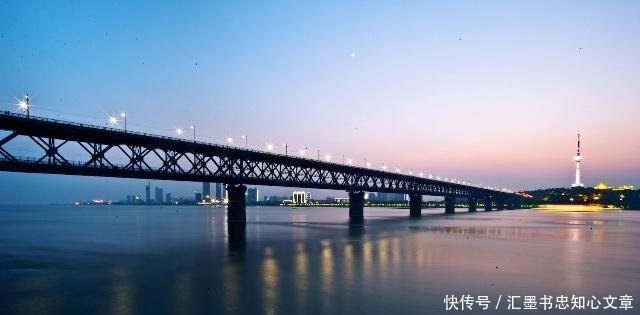 惊叹中国速度，英国人刚建个车站，中国已修好5条地铁