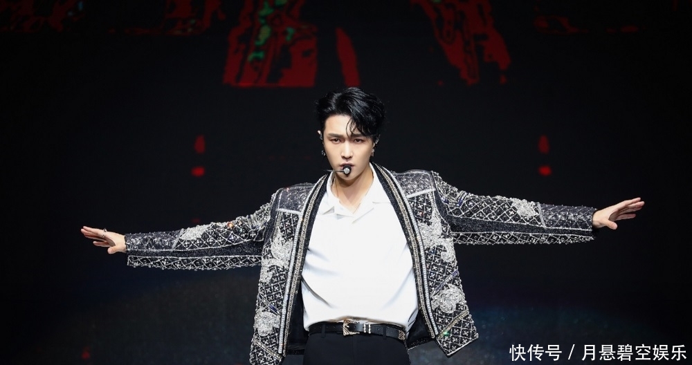 张艺兴深圳站演唱会