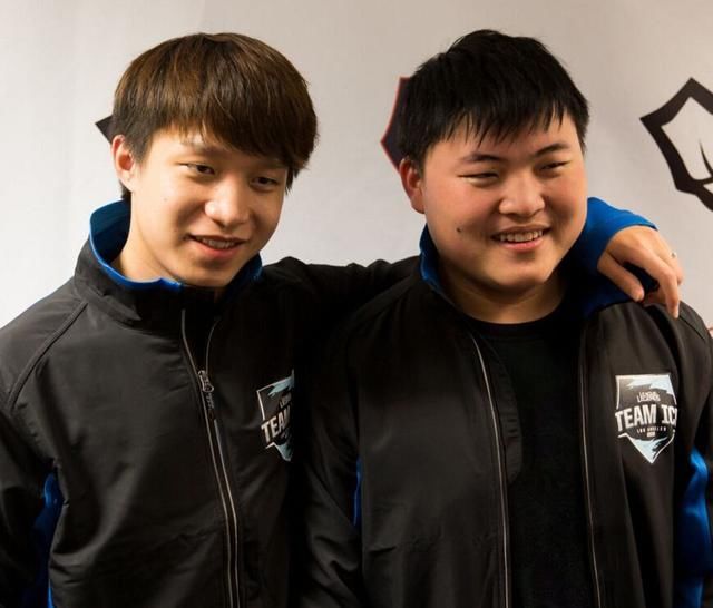 Uzi和厂长在国外谁的知名度更高?连Faker也更