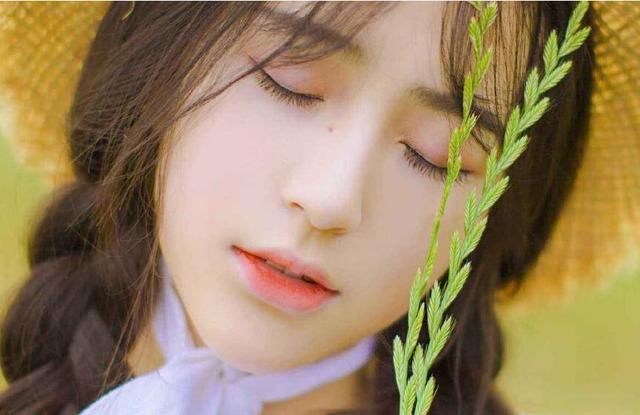 “螨虫”肆虐让人顶着满脸痘痘，只要洗脸加入这两物，能除螨祛痘