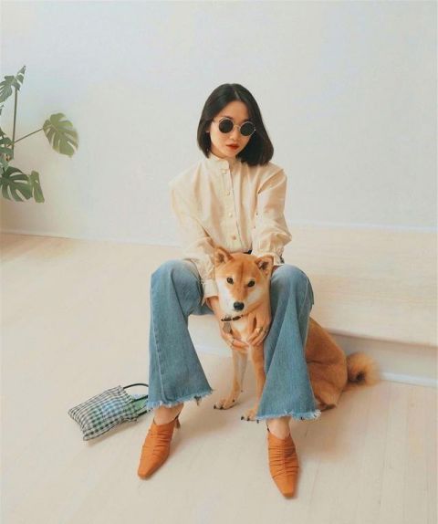 女人■女人无论什么年纪,衣柜里都要有一件衬衫,搭配裤装气质满分
