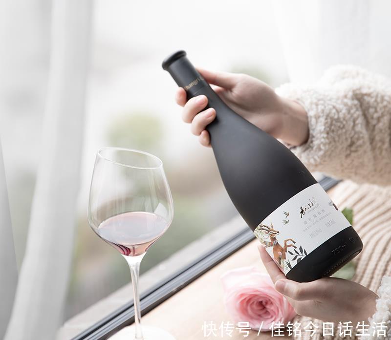 如何才能知道一款陌生的红酒值什么价?注意观