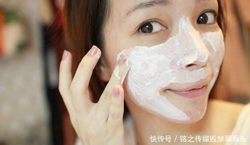 「 皮肤」坚持一周淡斑除皱又嫩肤,皮肤变得白嫩有弹性,蜂蜜加它涂抹脸部