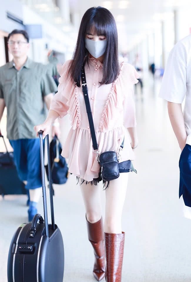 『精心』郑爽精心打扮到底有多美?当她穿上仙女裙时:终于信了张恒的眼光