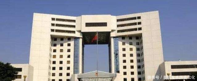 中国“一府两院三委一团”指的是哪些部门