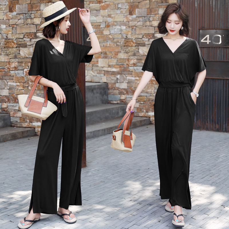 衣服不要穿的满街都有!7月流行的套装，让你名媛范十足