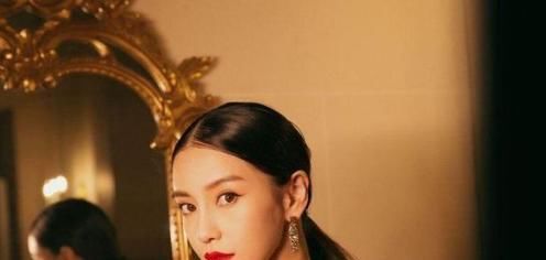  『线会』发际线高的女生,别总扎这3种发型,否则发际线会悄悄“上移”!