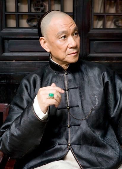 杨幂唐嫣工作室的艺人都是小鲜肉,她的签约艺