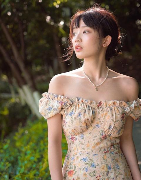  连衣裙|连衣裙怎么搭配减龄又好看？