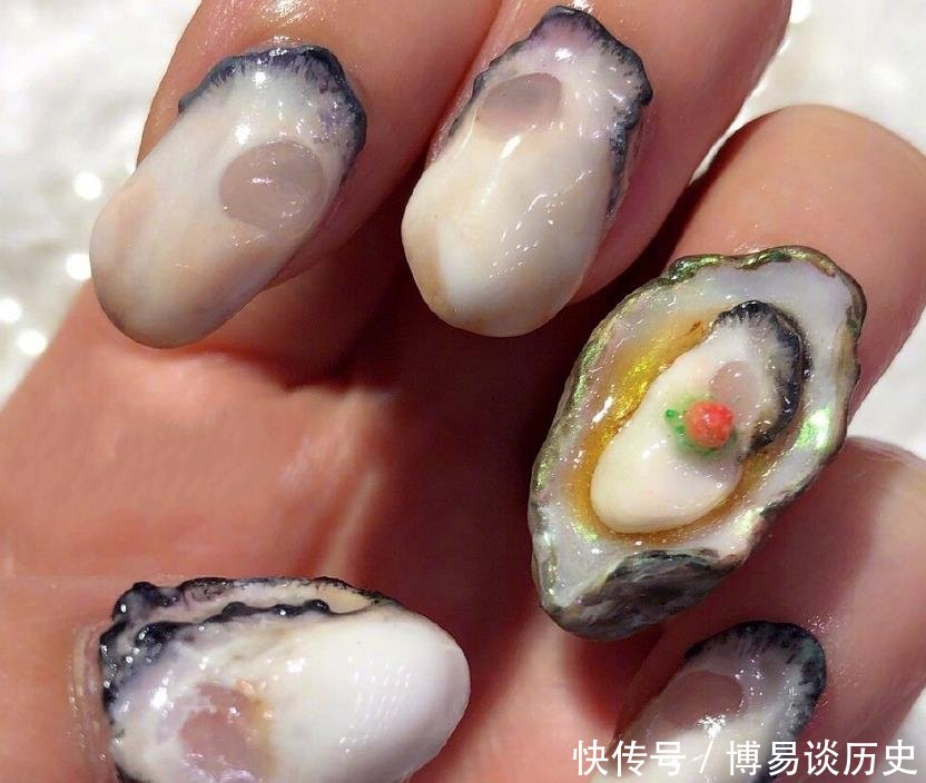  指甲上@忍了灰色美甲，忍了链条美甲，看到生蚝美甲，直男这次真忍不了