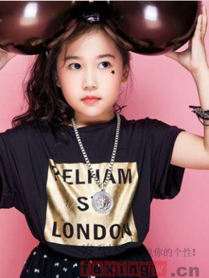 甜美儿童花样发型 清新甜美更多几分可爱感