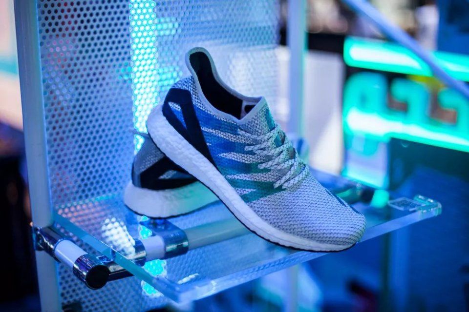 adidas 开了个游戏派对!你也能参加!做任务就能得礼品!