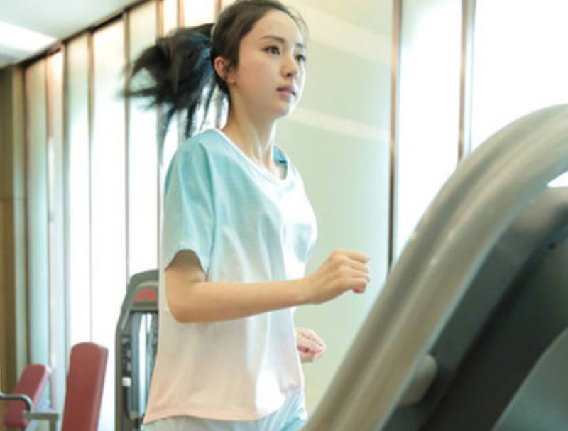 当女星扎起了马尾，董璇清新，杨颖甜美，图5让人“惊艳”!