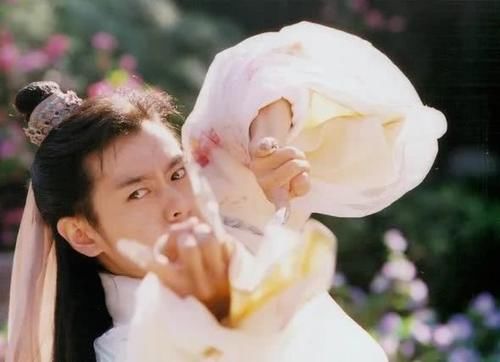  「待播」新《天龙八部》杀青待播！乔峰和段誉谁是男一号，金庸也曾很纠结