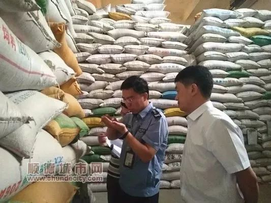 震惊!广东惊现“塑料大米”?还有视频测试?别傻了!真相是....--本