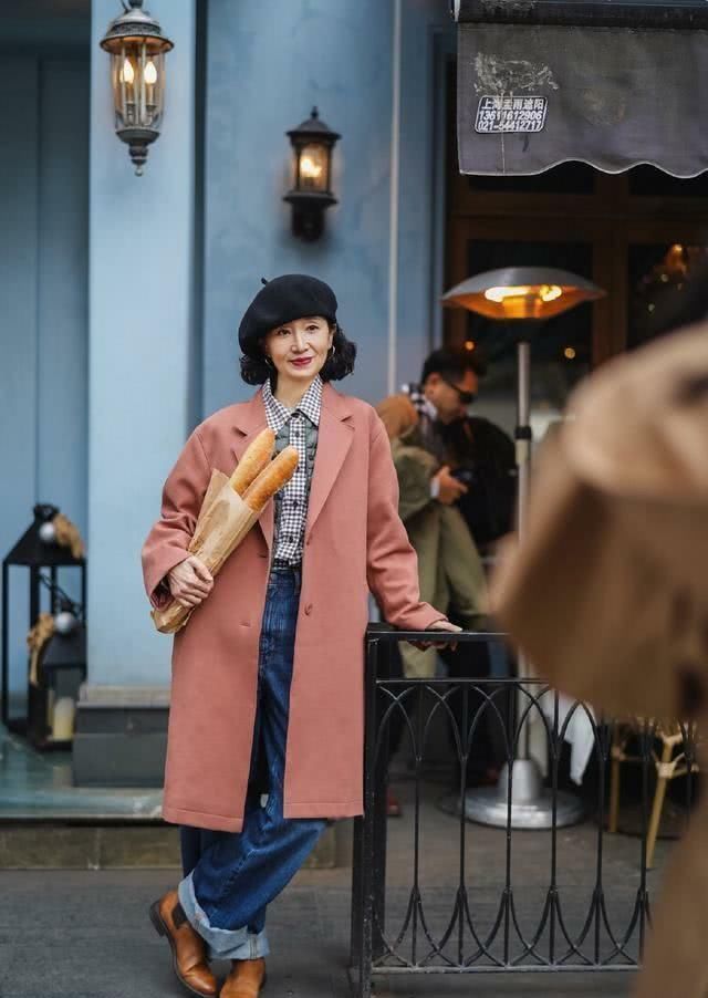  「中年」中年女性不要再穿“妈妈装”，学三木妈妈的穿搭技巧，时髦又洋气