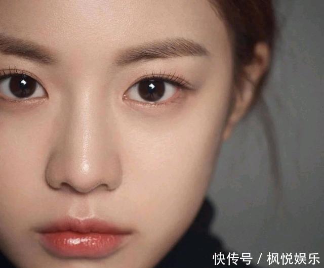  『勾勒』涂上口红却很“街气”，来看看你与正确涂口红的方式差了多少