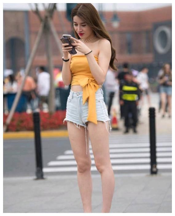 街拍:图1清凉俏丽，图3连衣裙时尚，图7五官精致身材好