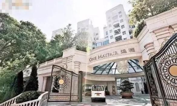 『正面回应』梁洛施李泽楷9年后罕见合体，生仨娃都未嫁豪门，如今能圆梦吗？