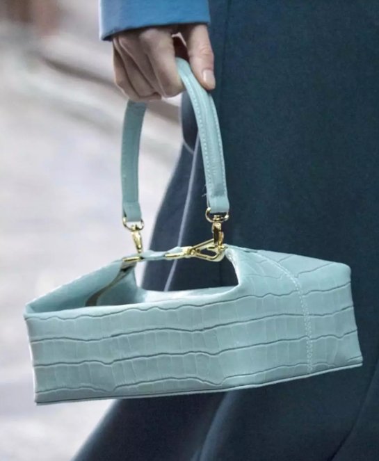 5款好看又有质感的小众包包 让你背出大牌质感