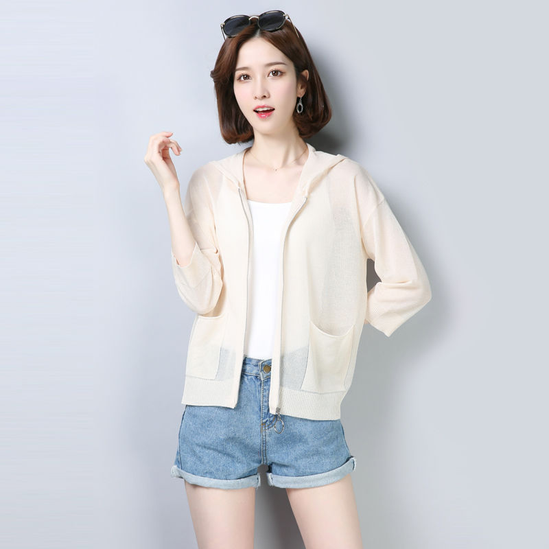 今年流行的秋装外套一款比一款好看，这十款秋装外套你都有了吗?