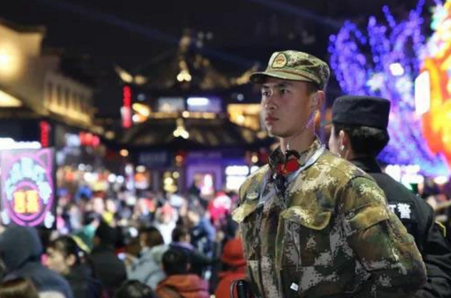 南京人气最高的景区，每天游人如织，网友：看景还是看人？