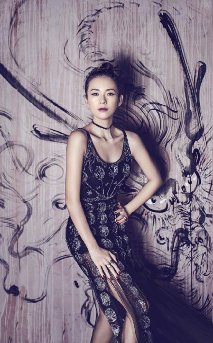 章子怡的高级范没有人能比！这个大红色，除了她自己，没人配得上