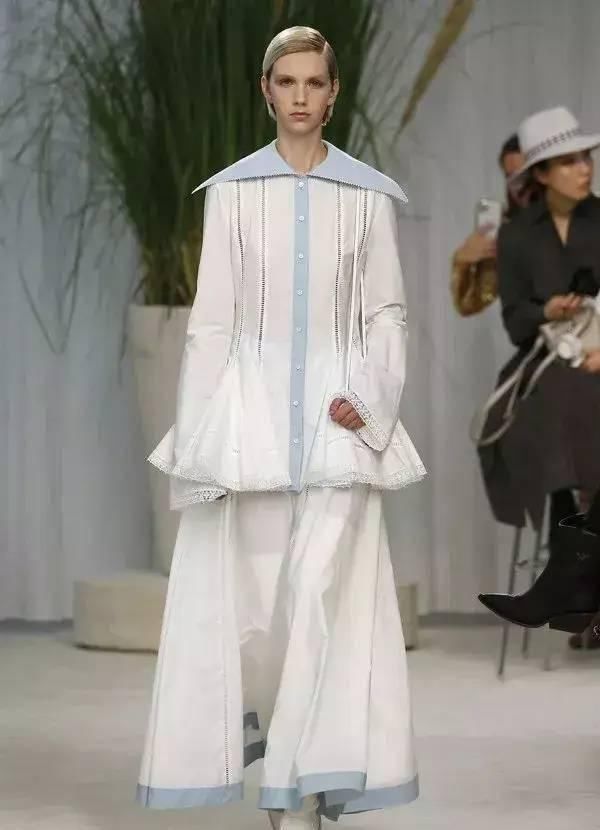  『新装』LOEWE是如何做到＂独树一帜“的？来看看它的20春夏新装!