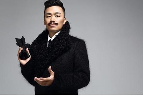 冒充王宝强"御用替身"骗炮女星 聊天截图曝光:睡了才有角色