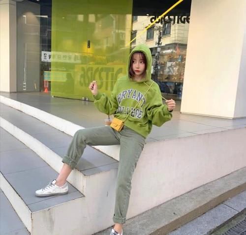 「会呈现出」春天早该“改头换面”啦！女神喜爱的春季穿搭，温柔时尚又高级