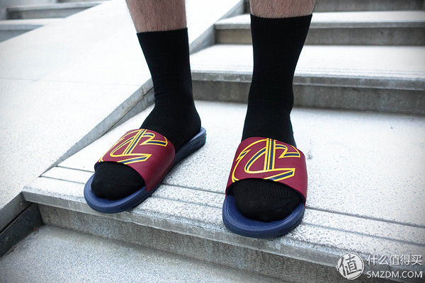 马克实测 篇一:11双澡堂拖鞋大测评!谁说不能下水的拖鞋就不是好