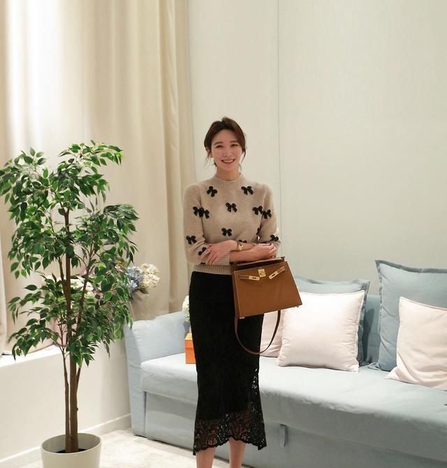  『气质』30岁熟女穿搭技巧,很有女人味,显白又减龄,每天都要美美哒