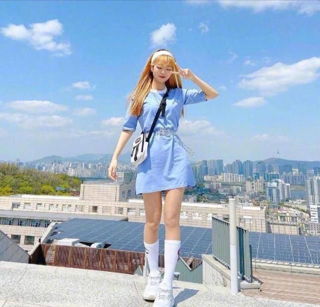  『学院』跟韩国小姐姐学习学院风穿搭，这几种颜色最显白，仿佛自带美颜滤镜