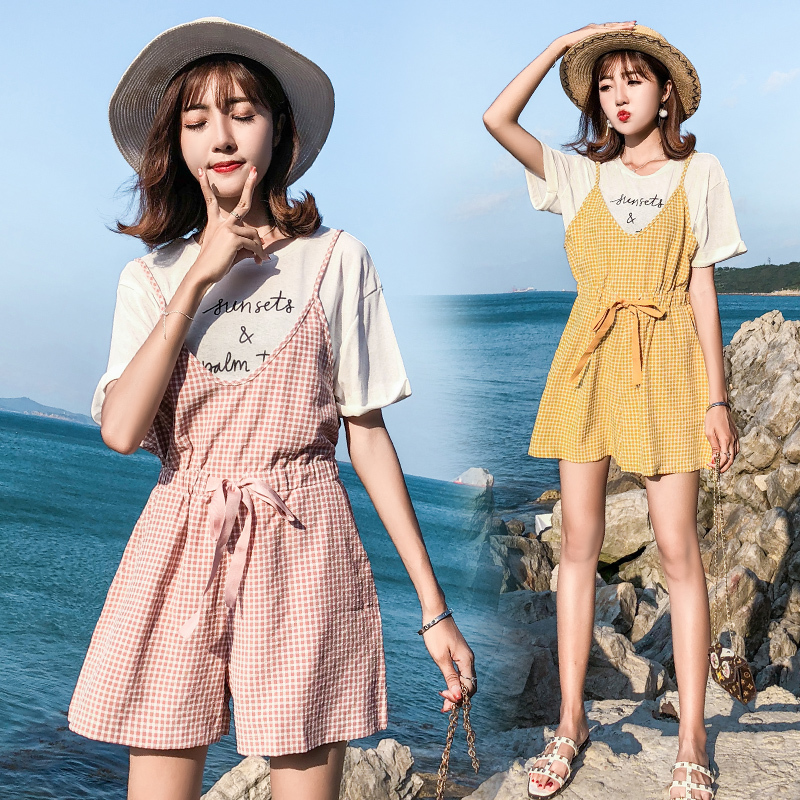 今年流行这裤子叫：初恋裤！比“烂大街”的阔腿裤更时髦显瘦