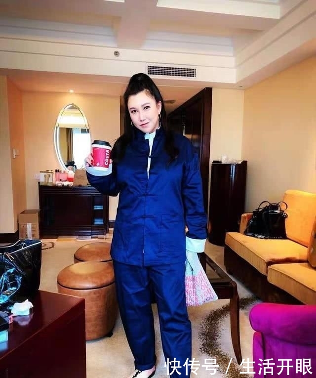 『中年』“中年少女”的典范,范湉湉腿粗脸大不碍事,一样打造时髦中国风