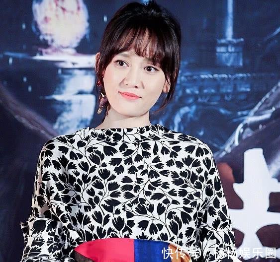 陈乔恩的裙子是成精了直接长了一张“嘴”，还吞下了好多烂布条