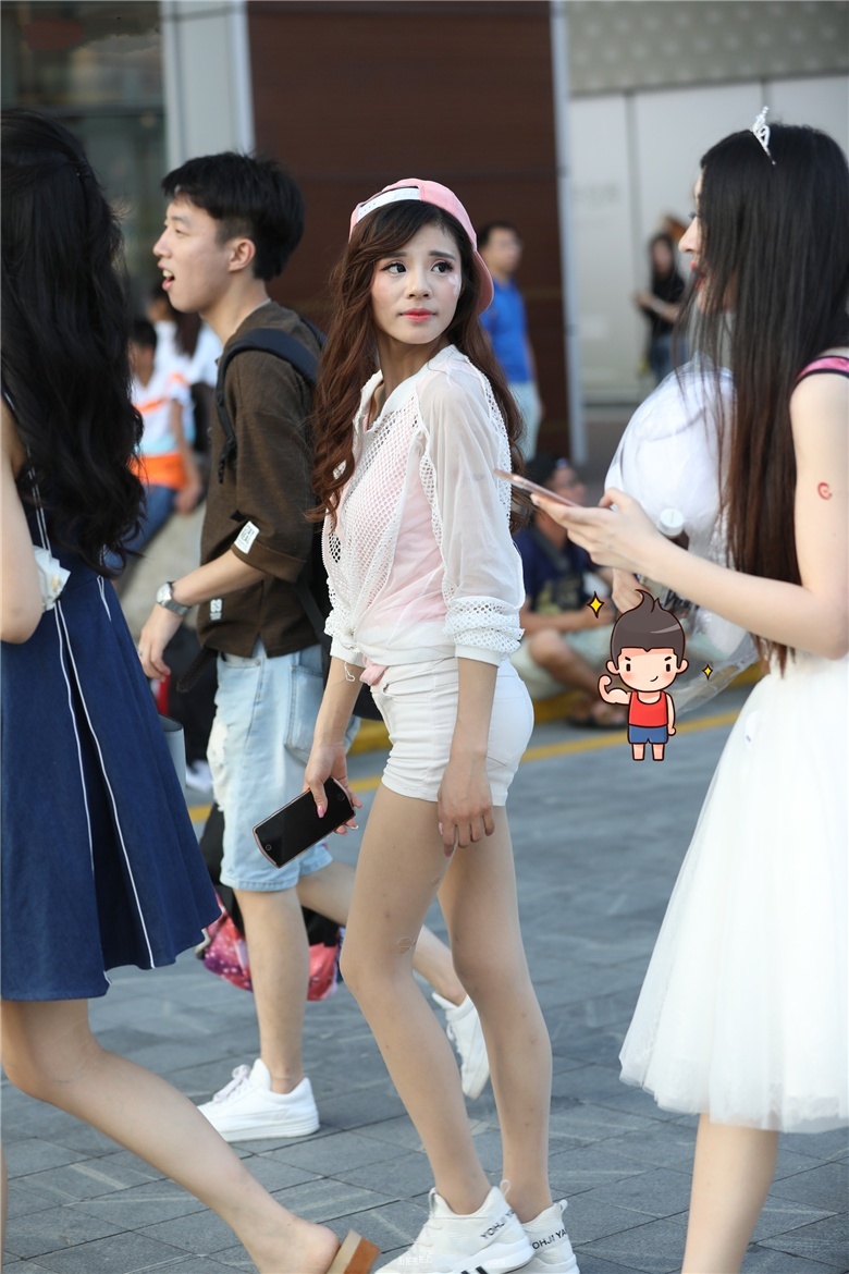穿肉丝的可爱型小姐姐，清纯的感觉是装不出来的