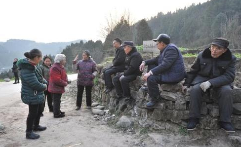  「回村」中秋将至，农村4种人回村会被当做“另类”，很招人烦，