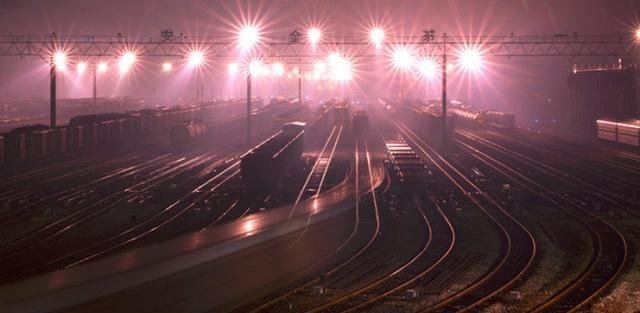  #鹰潭市#原先是一小镇, 火车一通, 成为了一地级市, 可通南半个