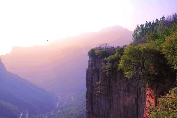 那个危险的悬崖村，外界称其受到数亿元的资助，如今怎么样了呢?