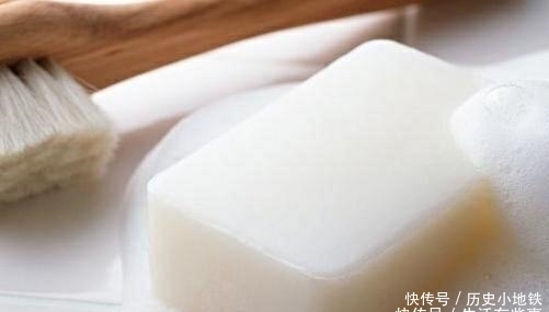  『洗面奶』体验： 香皂洗脸和洗面奶洗脸, 2个月后, 结局大不同!