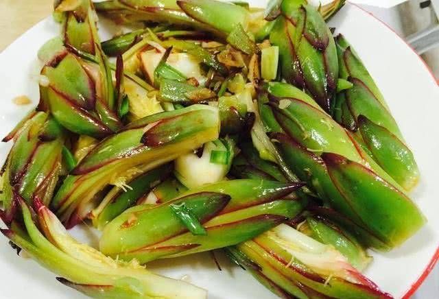  「能吃」用龙果种苗、开花的花朵直接炒蔬菜吃！没有别的吃的了吗？