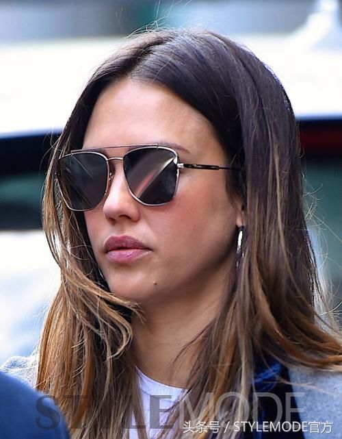 会带墨镜的姑娘，拍照都不用美颜的！