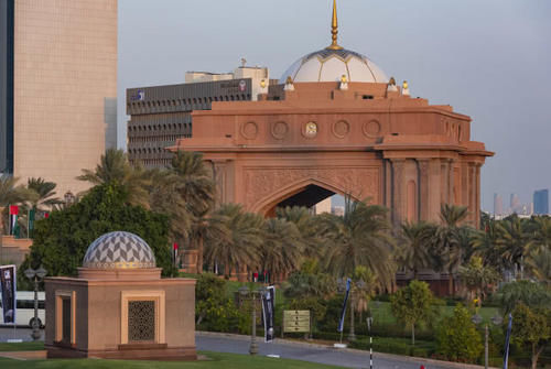 阿布扎比皇宫大酒店谁给认定的,你说八星级就是八星级?