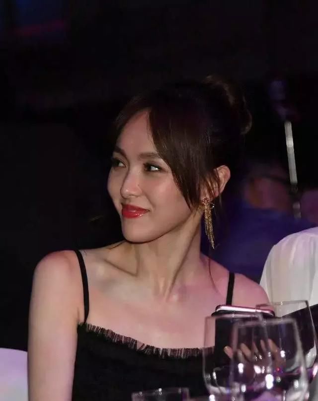 34岁唐嫣活动原图流出，与我们印象中并无太大差别