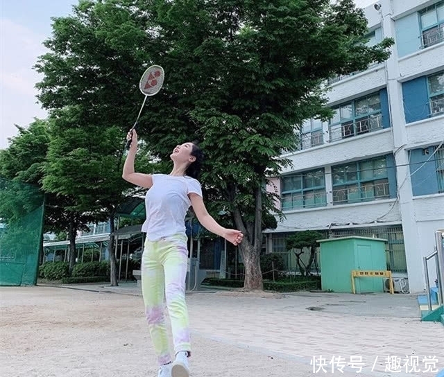 样子■活出20多岁的样子，网友直言：女神！，坚持健身的50岁阿姨